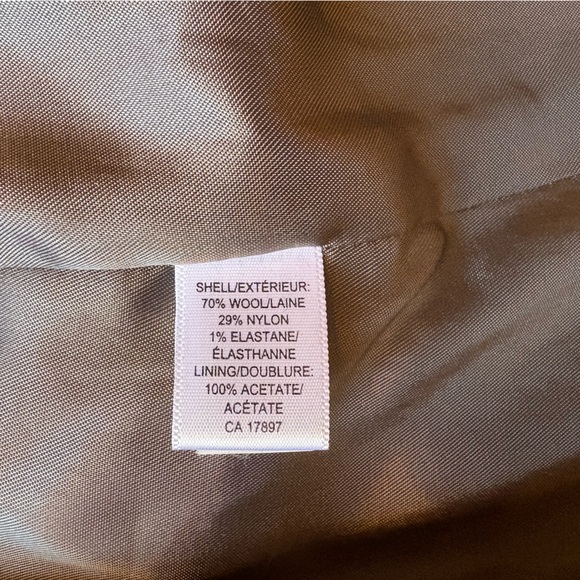 Banana Republic Classic Gray Blazer, size 6, like new, herringbone - Picture 7 of 11